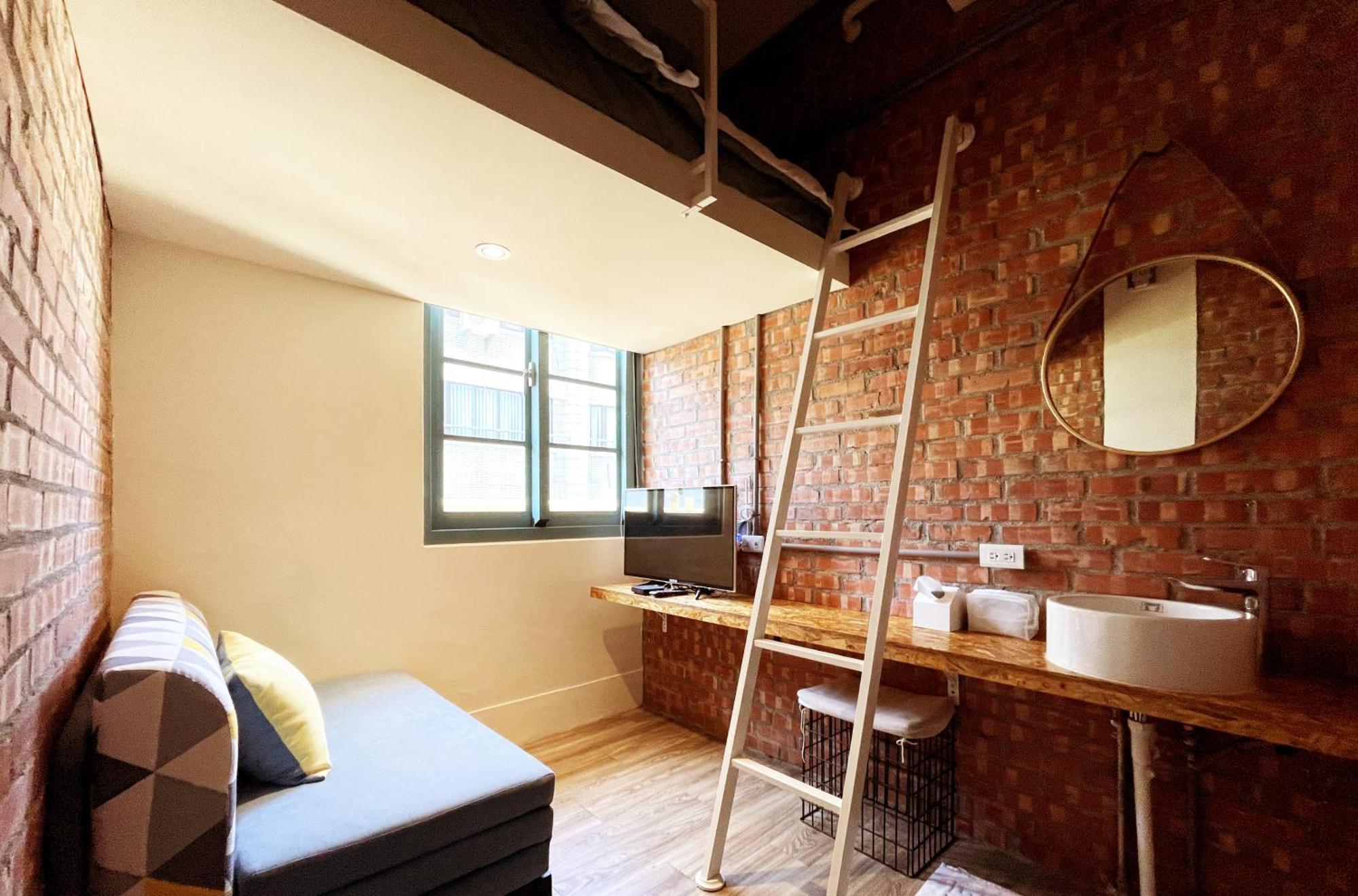 Funtime Hostel Chiayi Exterior foto