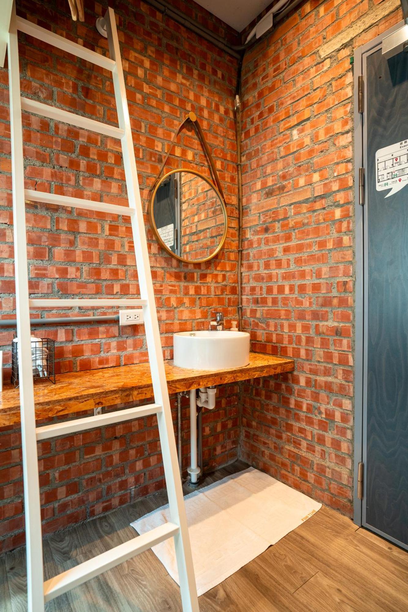 Funtime Hostel Chiayi Exterior foto