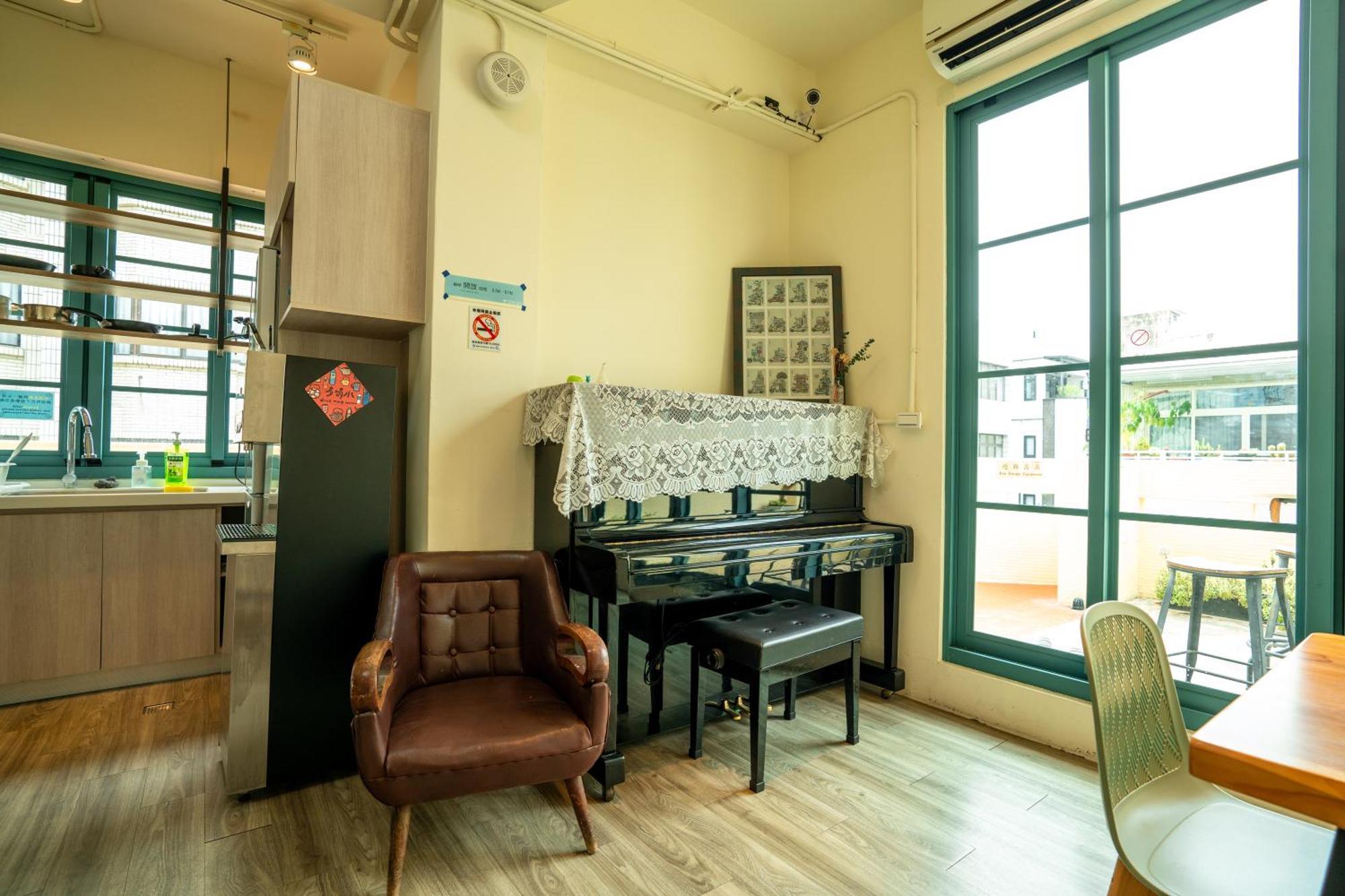 Funtime Hostel Chiayi Exterior foto